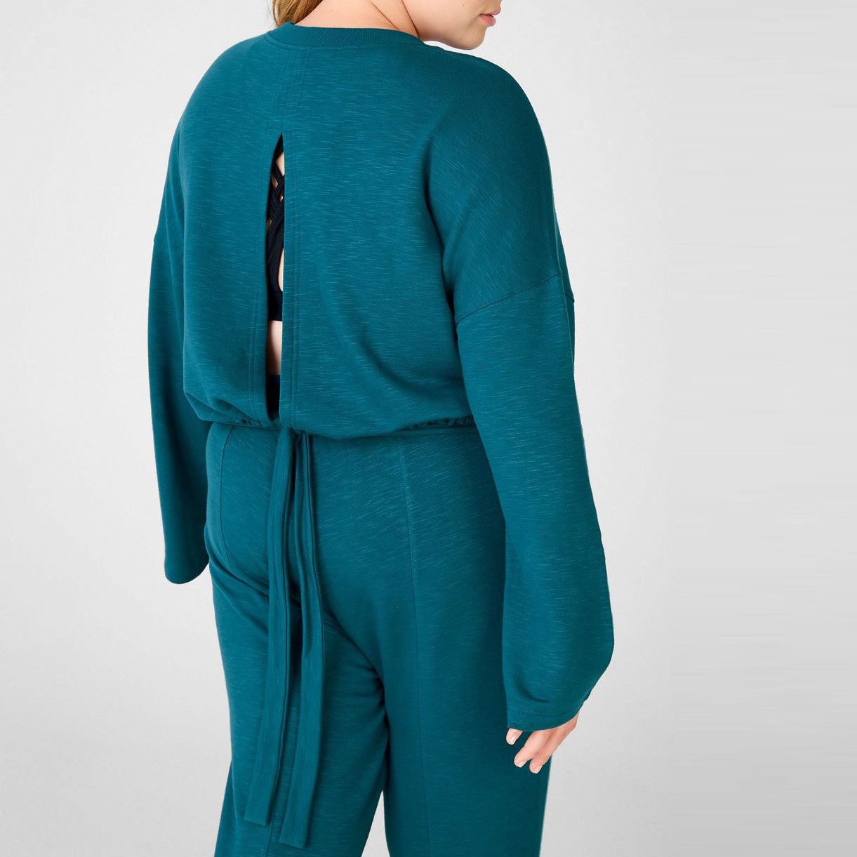 Private Label Custom Plus Size Oversized Crewneck Sweatshirts for Women-Aktik