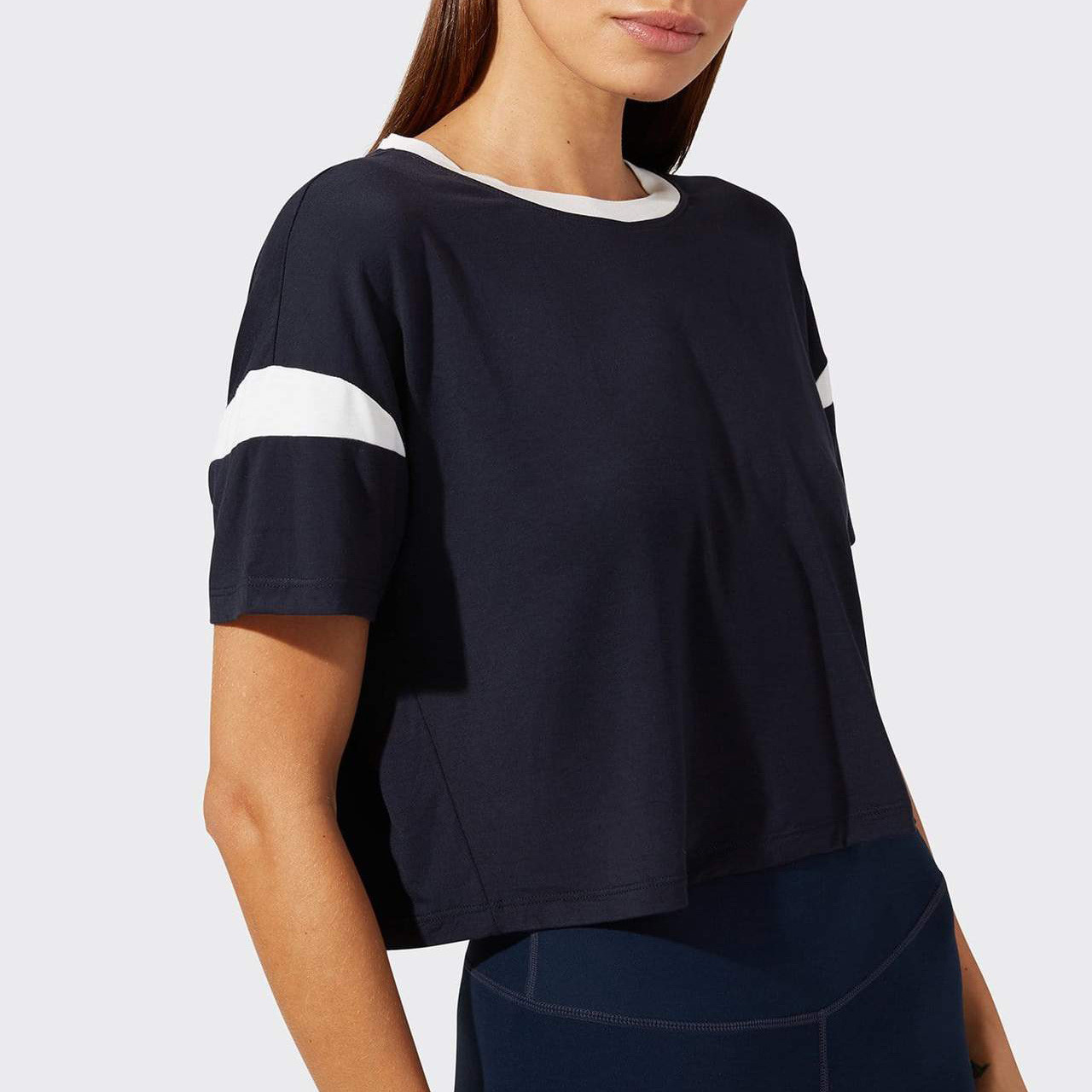Custom Cotton Women's Crew Neck Loose Fitting Oversized Bulk T Shirts-Aktik