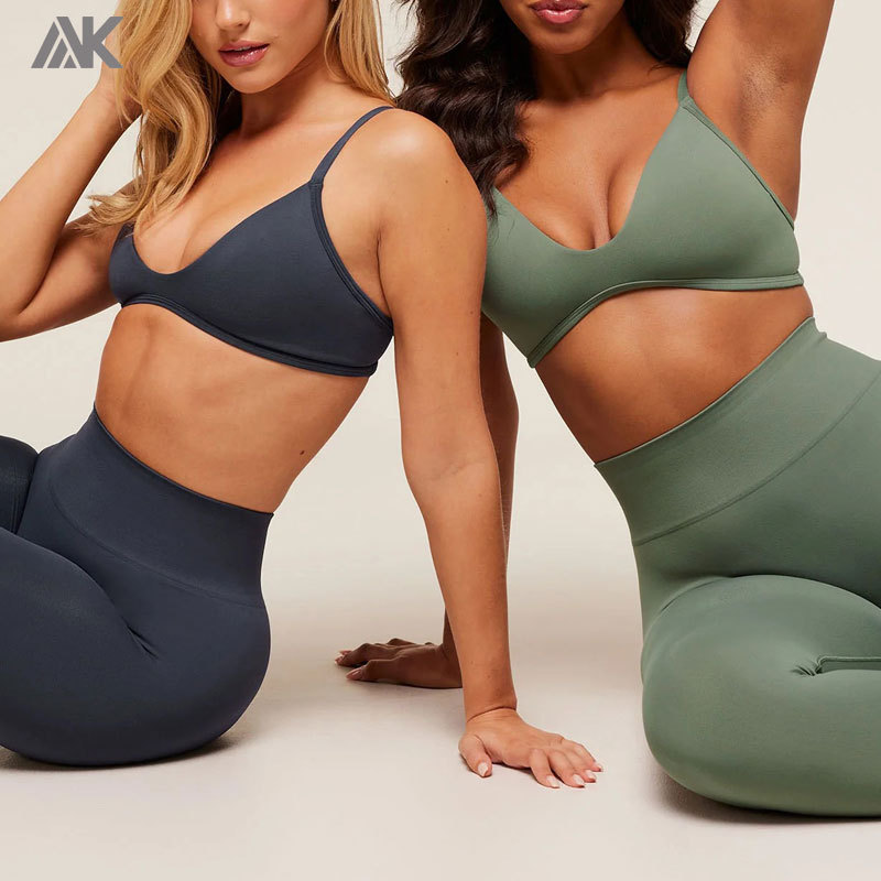 Custom Soft Sculpt V-neck Sports Bra Light Support And Adjustable Straps Women's Gym Bra-Aktik