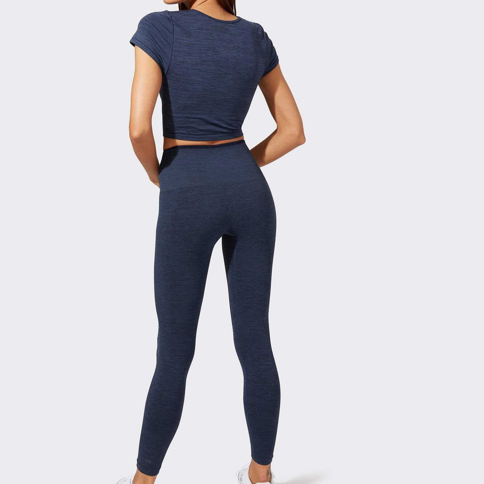 Wholesale Bulk Women's Short Sleeve Crew Neck Cropped Fitted T Shirt -Aktik