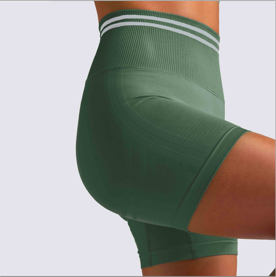 Custom Sports Bra and Scrunch Butt Biker Shorts Seamless Set for Women-Aktik