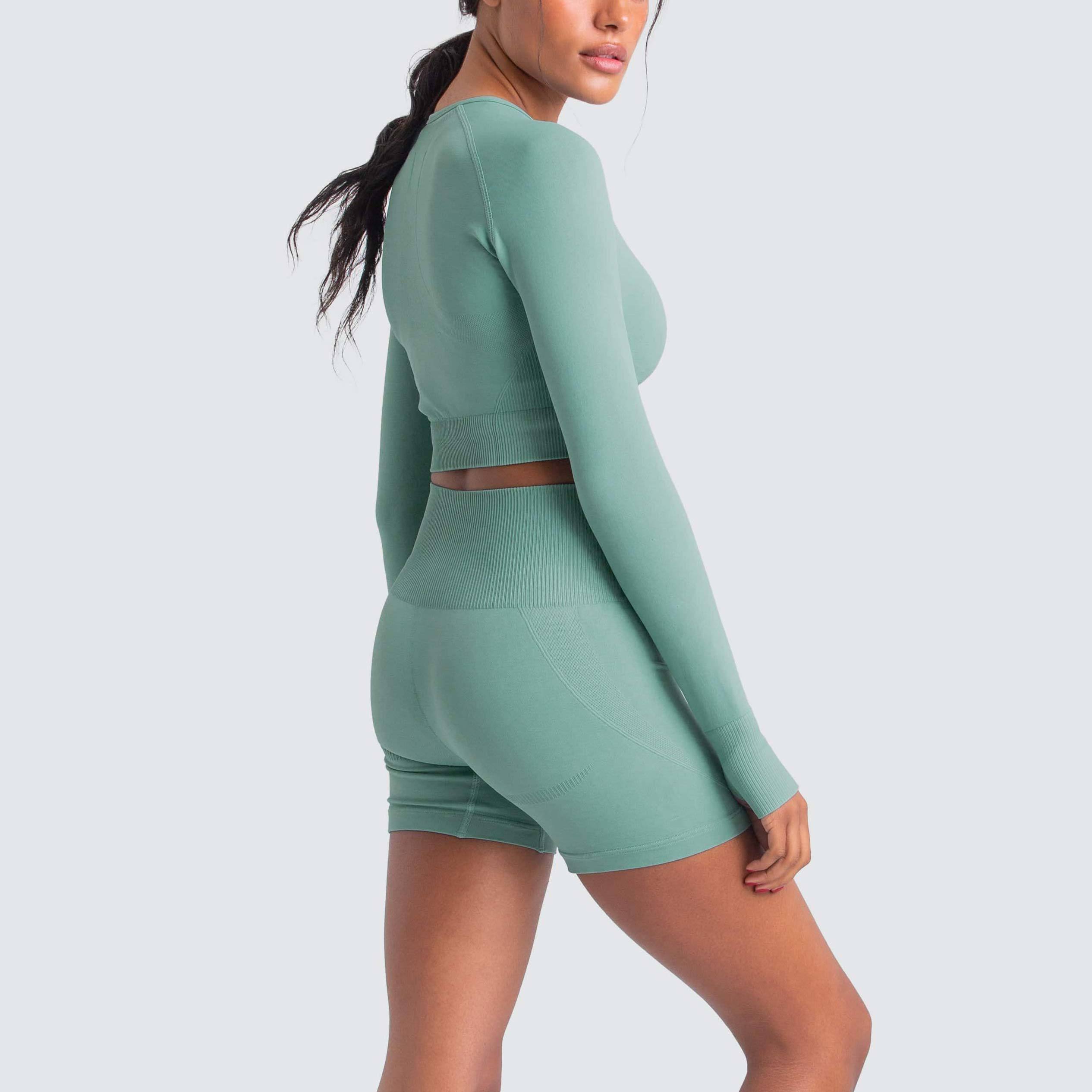 Custom Long Sleeve Yoga Set Crew Neck Crop Top Seamless Gym Wear for Women-Aktik