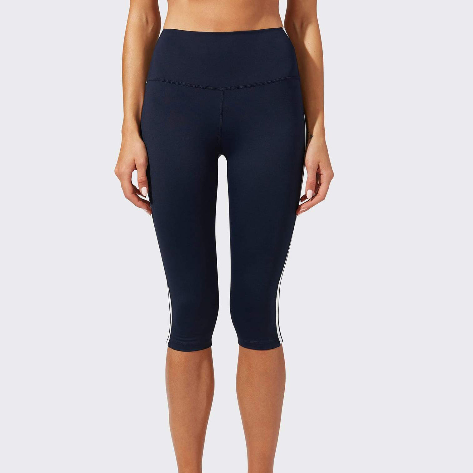 Custom Black and White Striped Capri Best High Waisted Leggings-Aktik